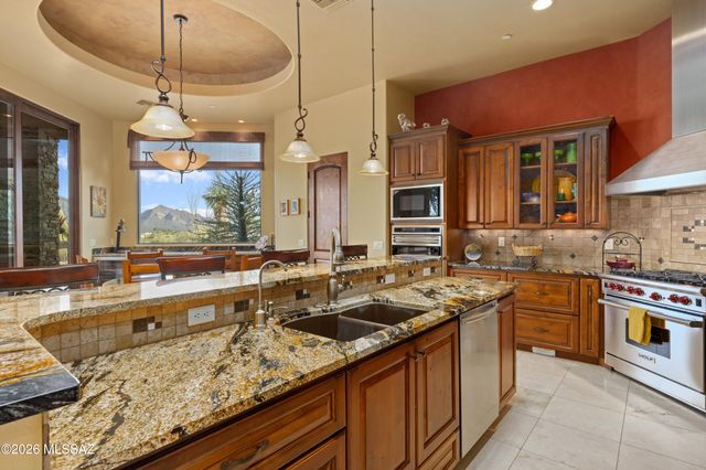 14050 N Hawk Canyon Trail, Tucson, AZ 85755