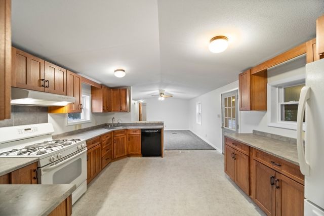 2136 KNOLL Avenue, Erie, PA 16510