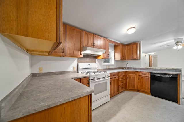 2136 KNOLL Avenue, Erie, PA 16510