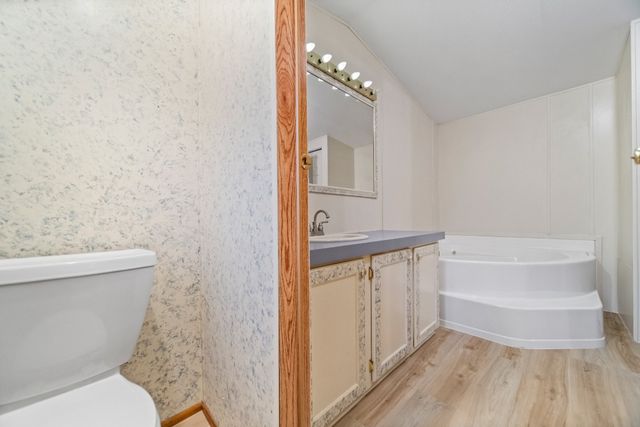 2136 KNOLL Avenue, Erie, PA 16510