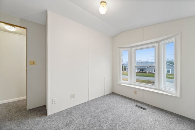 2136 KNOLL Avenue, Erie, PA 16510