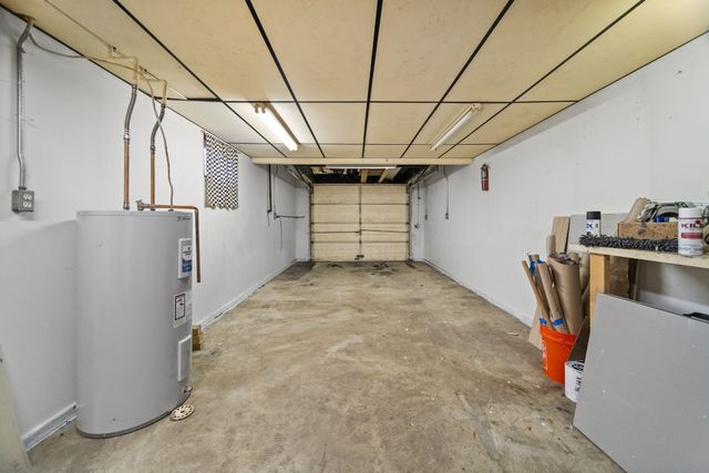 2136 KNOLL Avenue, Erie, PA 16510