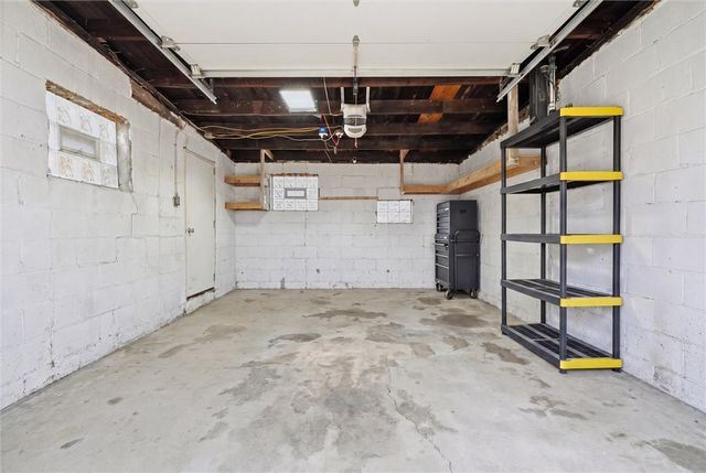240 Waddell Ave, Donora, PA 15033