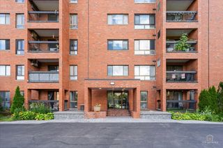 3700 Capri Court 104, Glenview, IL 60025