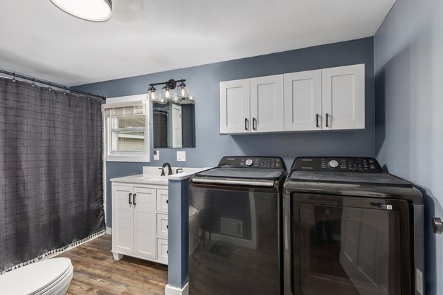 9915 Perry Street, Zeeland, MI 49464