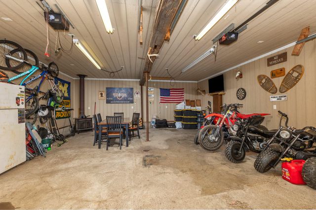 9915 Perry Street, Zeeland, MI 49464