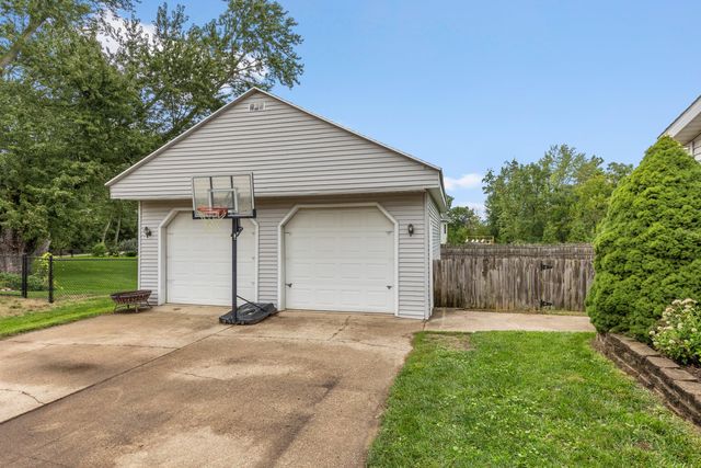9915 Perry Street, Zeeland, MI 49464