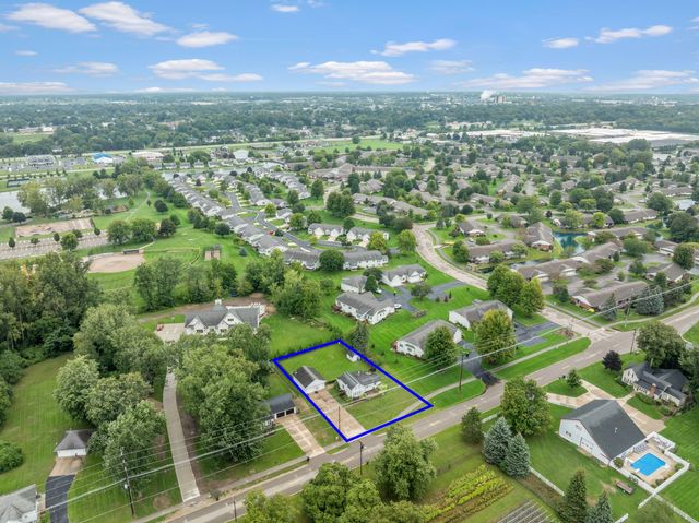 9915 Perry Street, Zeeland, MI 49464