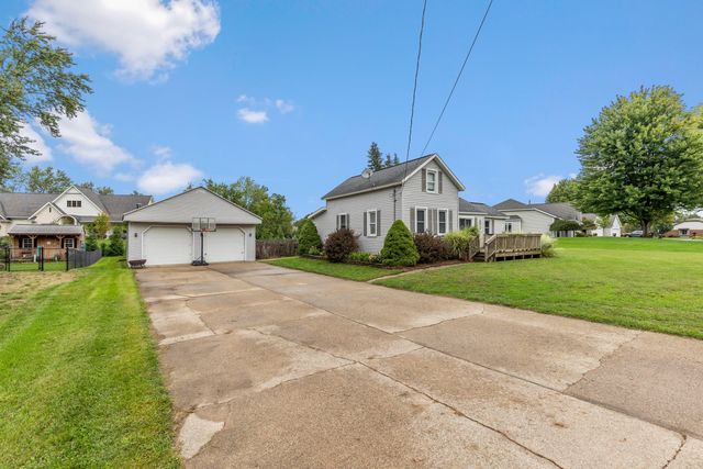 9915 Perry Street, Zeeland, MI 49464