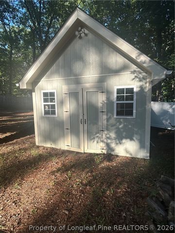 107 Jefferson Drive, Raeford, NC 28376