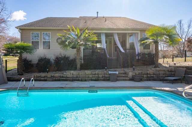 1819 Chesterfield Drive, Belmont, NC 28012