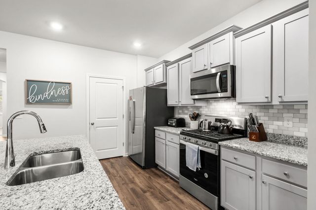 320 Emery Oak Dr., Murrells Inlet, SC 29576