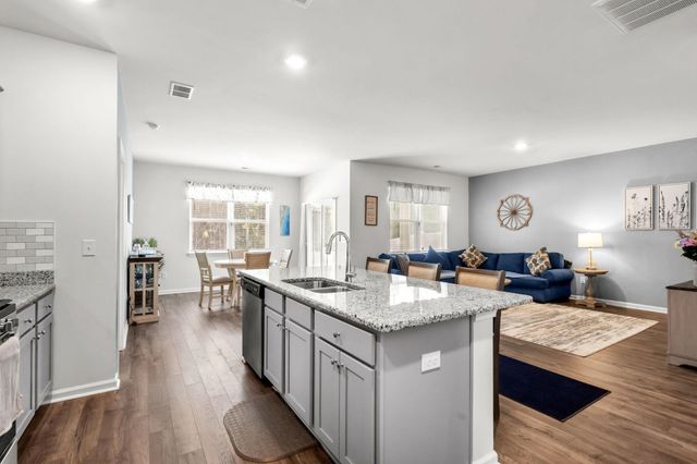 320 Emery Oak Dr., Murrells Inlet, SC 29576