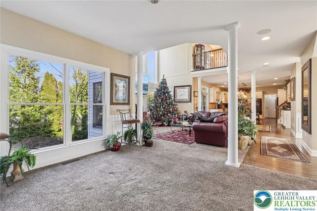 25 Saddle Lane, Easton, PA 18045