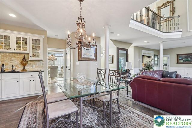 25 Saddle Lane, Easton, PA 18045