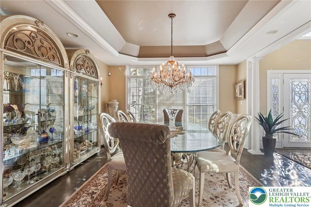 25 Saddle Lane, Easton, PA 18045