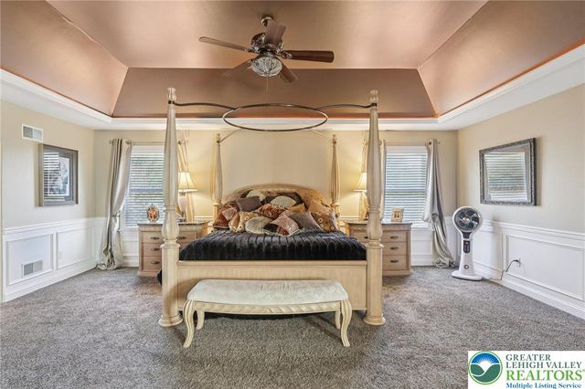 25 Saddle Lane, Easton, PA 18045