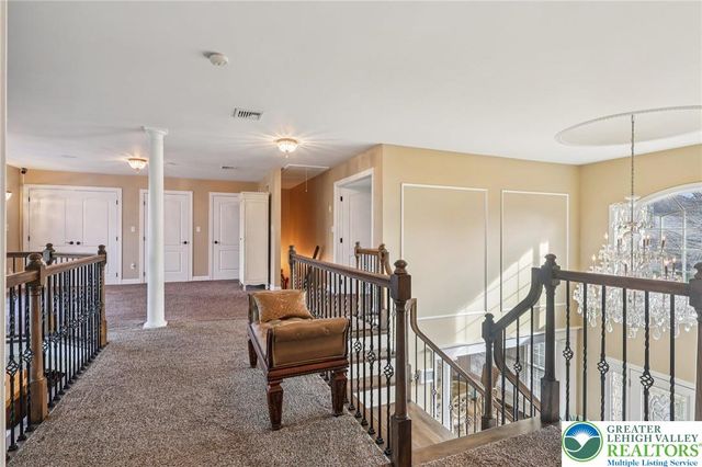 25 Saddle Lane, Easton, PA 18045