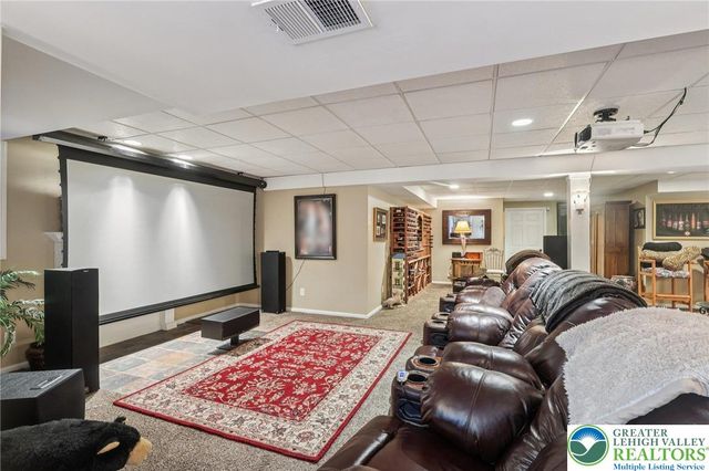 25 Saddle Lane, Easton, PA 18045