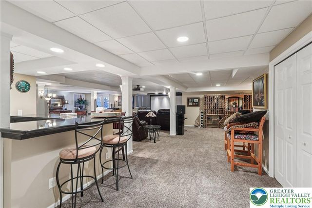 25 Saddle Lane, Easton, PA 18045