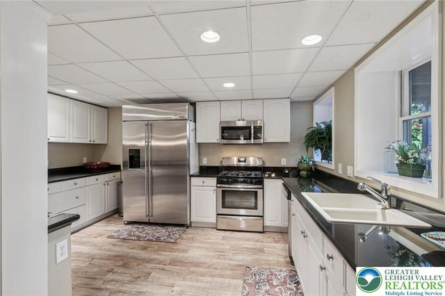 25 Saddle Lane, Easton, PA 18045