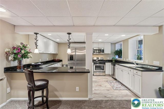 25 Saddle Lane, Easton, PA 18045