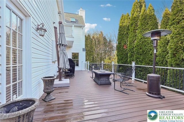 25 Saddle Lane, Easton, PA 18045