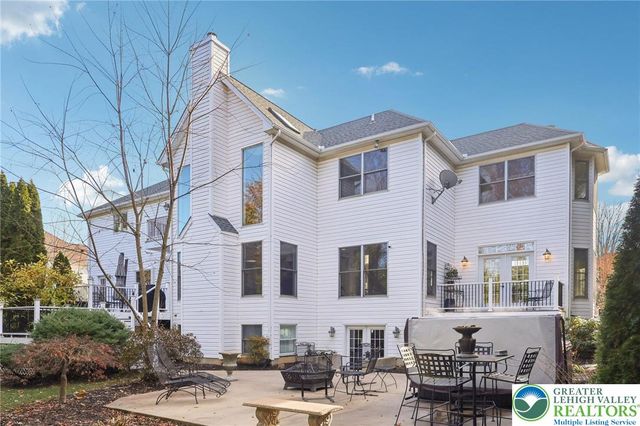 25 Saddle Lane, Easton, PA 18045