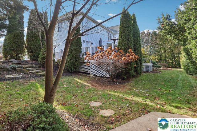 25 Saddle Lane, Easton, PA 18045