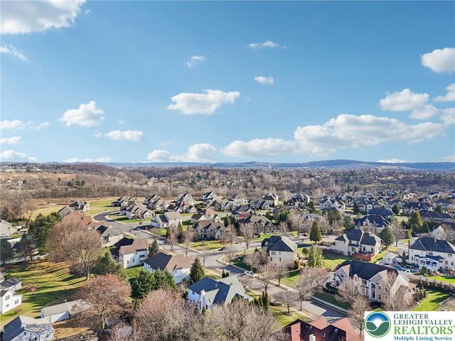 25 Saddle Lane, Easton, PA 18045