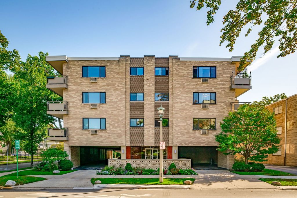 224 N Kenilworth Avenue 2B, Oak Park, IL 60302 — exterior