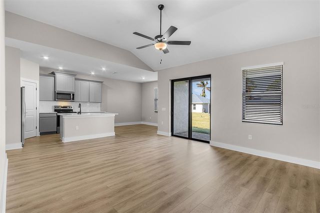 2405 GALLAGHER ROAD, Dover, FL 33527