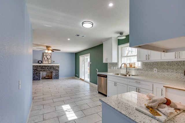 1530 Caravan Trail, Dallas, TX 75241