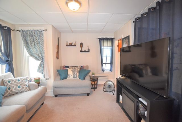 32 Floyd St 2, Waltham, MA 02453