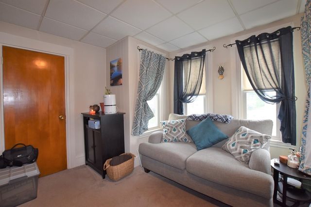 32 Floyd St 2, Waltham, MA 02453