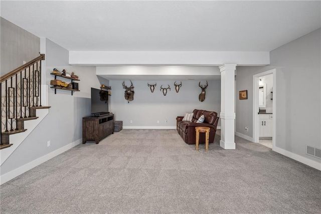 2211 Foxtail Drive, Kearney, MO 64060