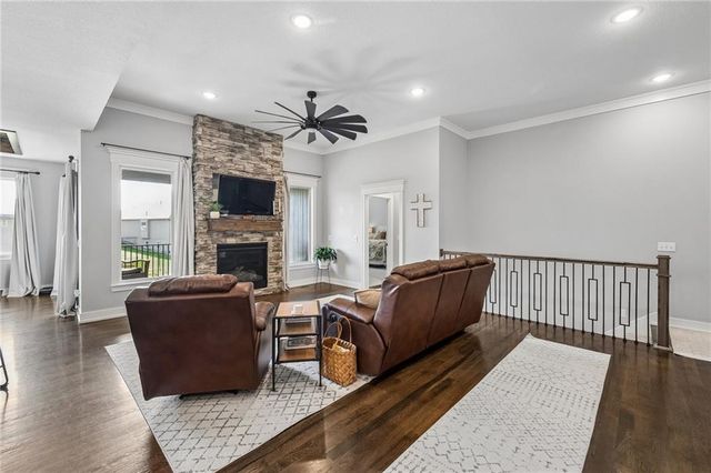 2211 Foxtail Drive, Kearney, MO 64060