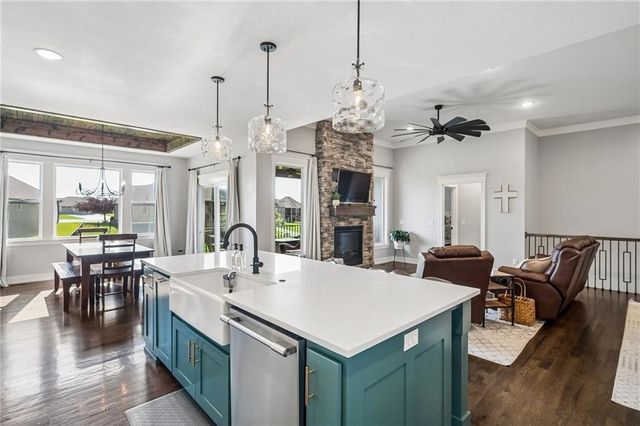 2211 Foxtail Drive, Kearney, MO 64060