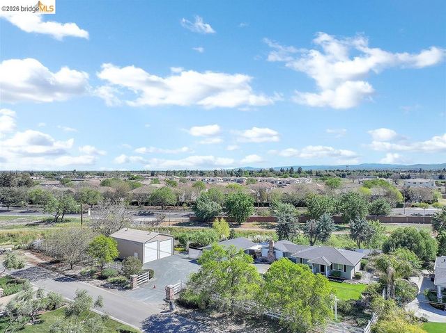 420 Lone Oak Ct, Brentwood, CA 94513