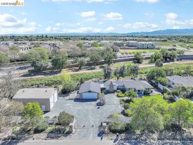 420 Lone Oak Ct, Brentwood, CA 94513