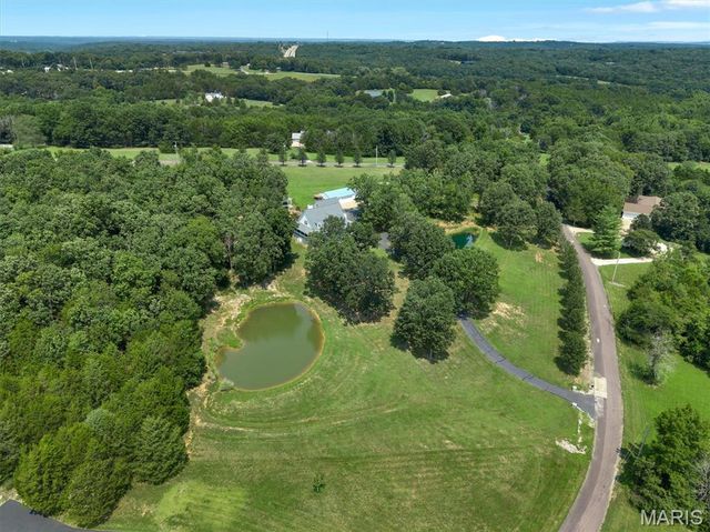 4051 Oakbrook Road, De Soto, MO 63020