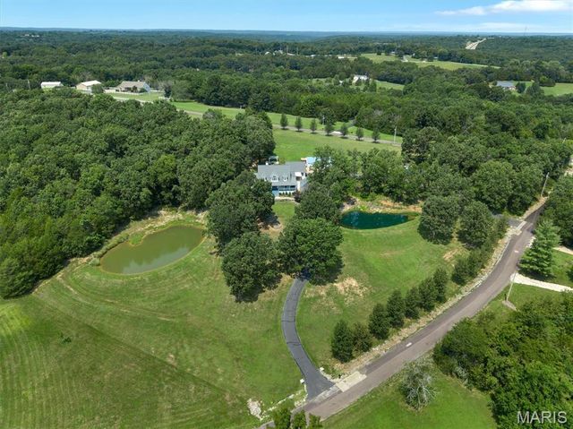 4051 Oakbrook Road, De Soto, MO 63020