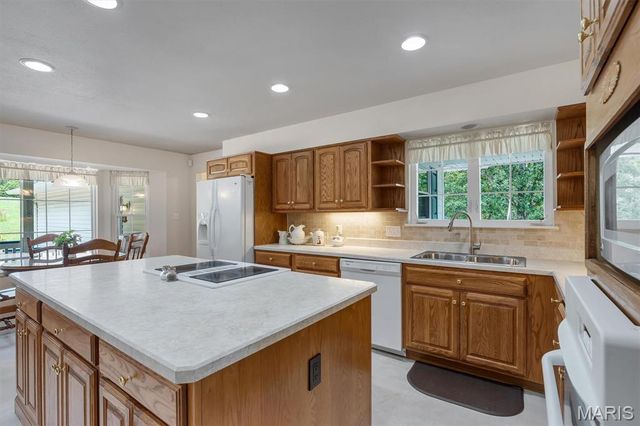 4051 Oakbrook Road, De Soto, MO 63020