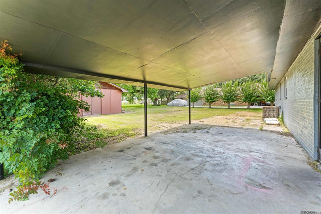 314 Vatican Dr, Donaldsonville, LA 70346