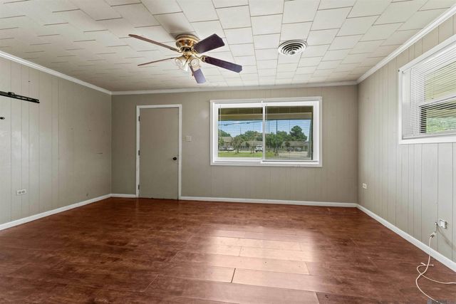 314 Vatican Dr, Donaldsonville, LA 70346