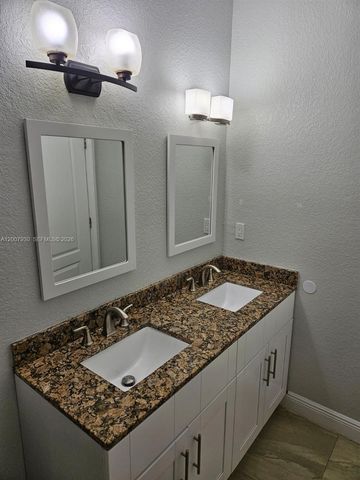 1519 NE 3rd Ave 0, Fort Lauderdale, FL 33304