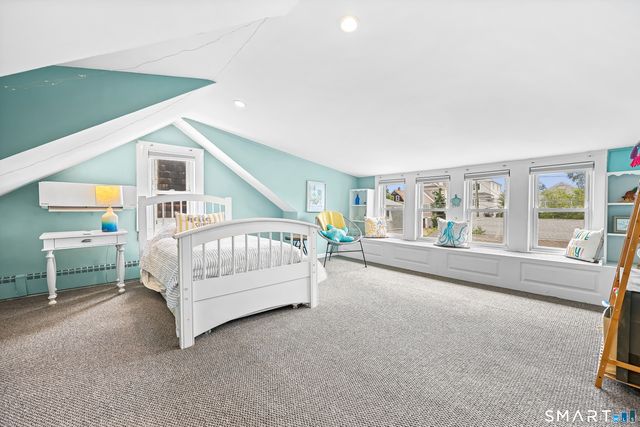 927 East Broadway, Milford, CT 06460