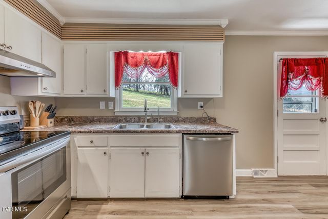 148 Unaka Subdivision Road, Elizabethton, TN 37643