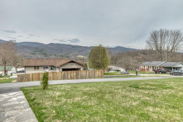 148 Unaka Subdivision Road, Elizabethton, TN 37643