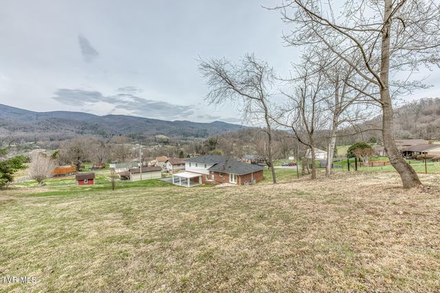 148 Unaka Subdivision Road, Elizabethton, TN 37643